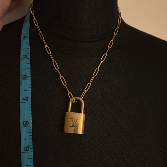 Authentic LV Lock NO key w/ unbranded chain- #314 - Picture 6 of 7